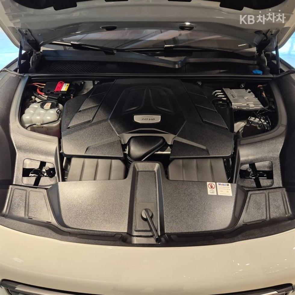 Porsche Cayenne — miniaturë 3
