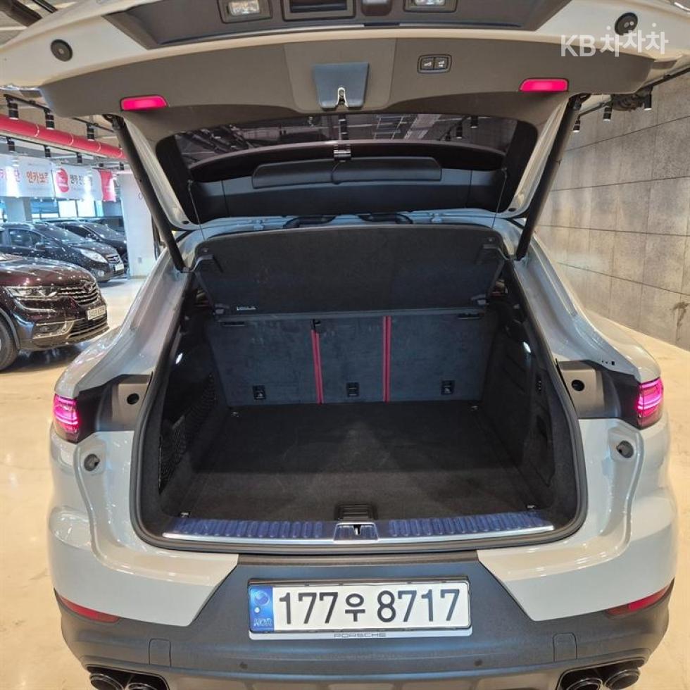Porsche Cayenne — miniaturë 4