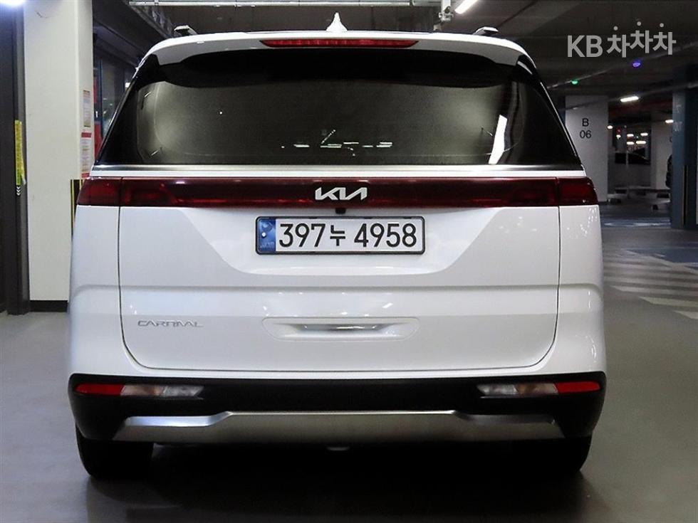 Kia Carnival — miniaturë 5