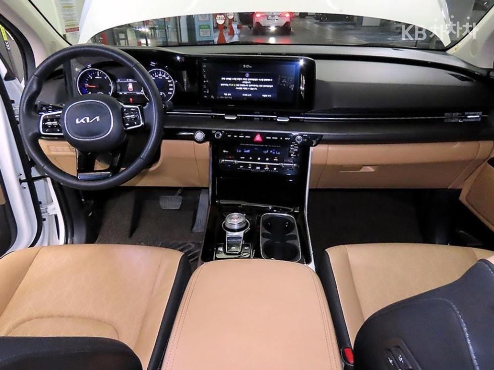 Kia Carnival — miniaturë 10
