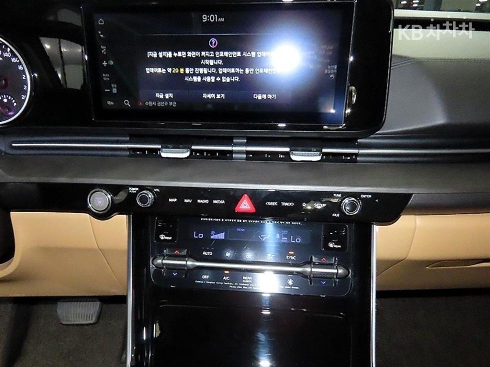 Kia Carnival — miniaturë 11