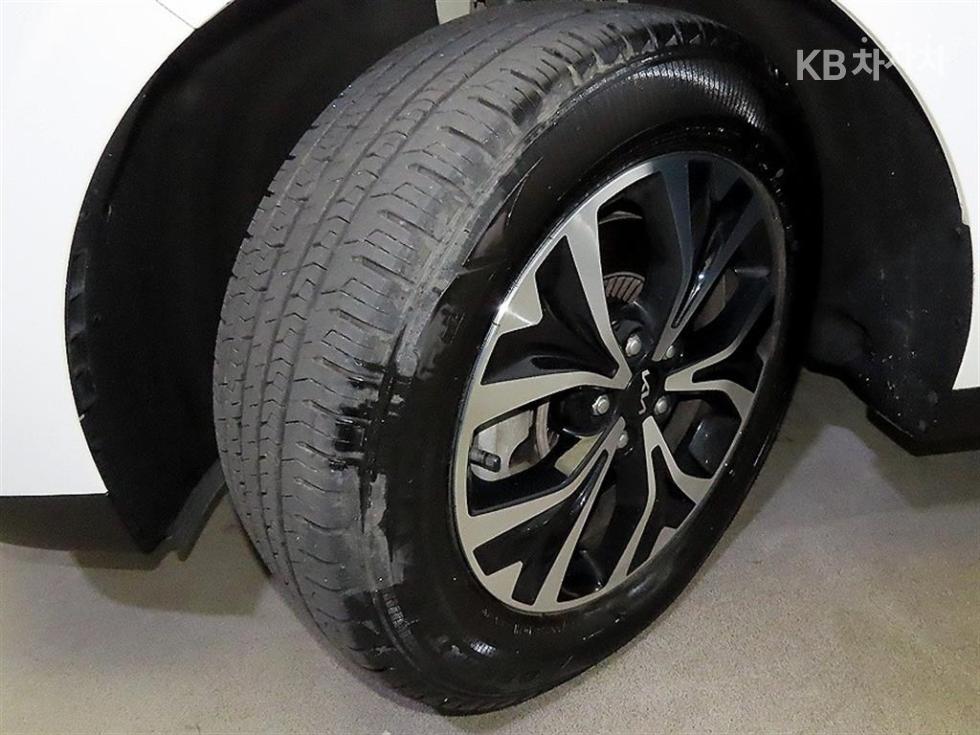 Kia Carnival — miniaturë 20