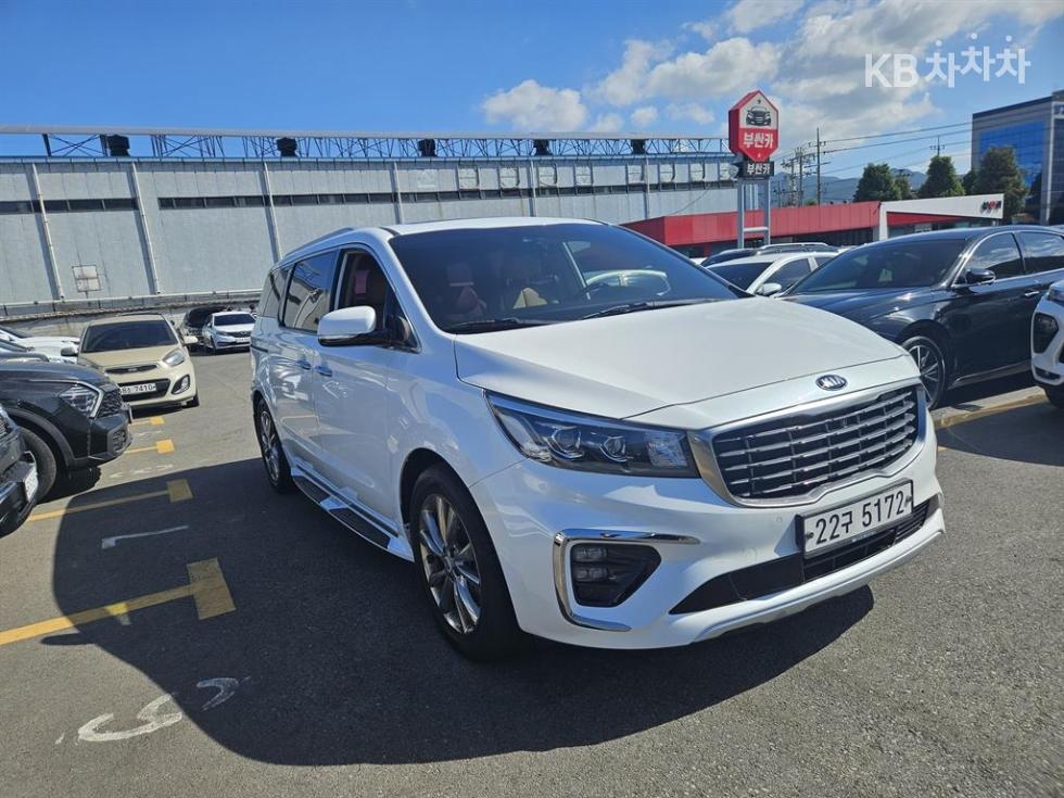 Kia Carnival — miniaturë 2