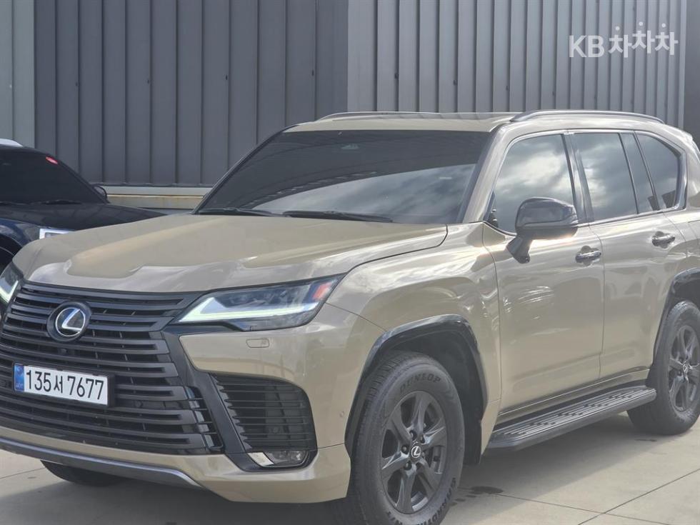 Lexus LX — miniaturë 2