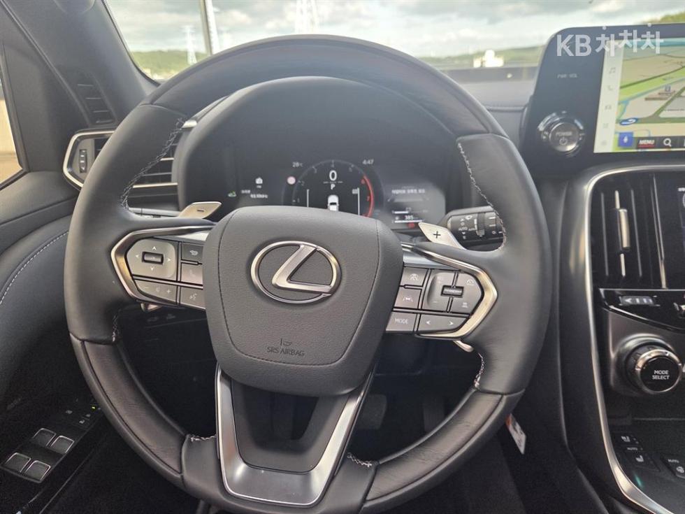 Lexus LX — miniaturë 11