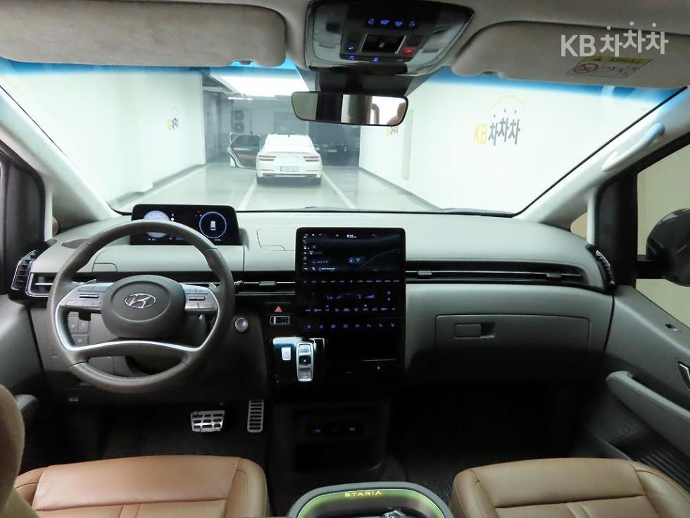 Hyundai Staria — miniaturë 6