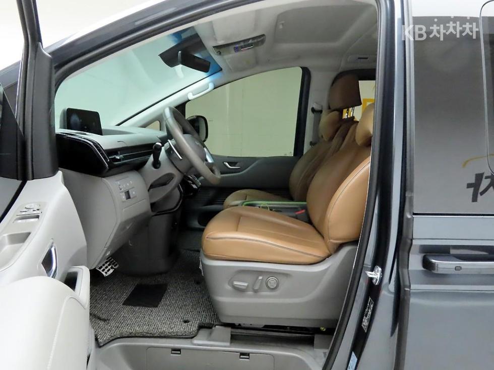 Hyundai Staria — miniaturë 12