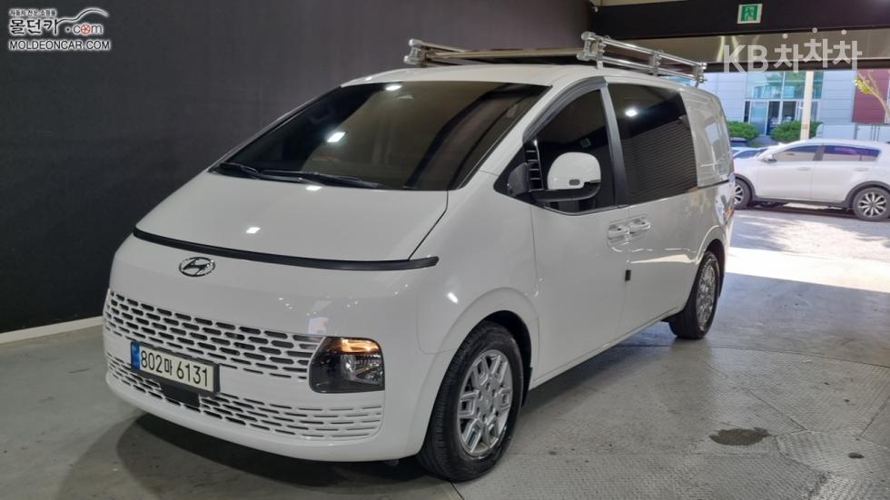 Hyundai Staria