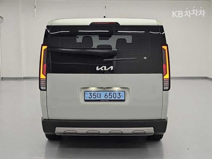 Kia PV5 — miniaturë 3