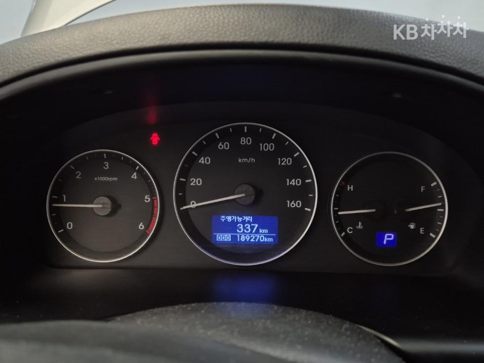 Hyundai Starex — miniaturë 6