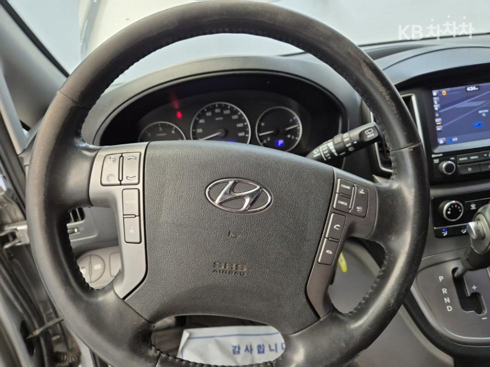 Hyundai Starex — miniaturë 9