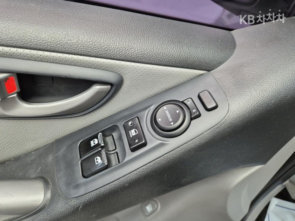 Hyundai Starex — miniaturë 17