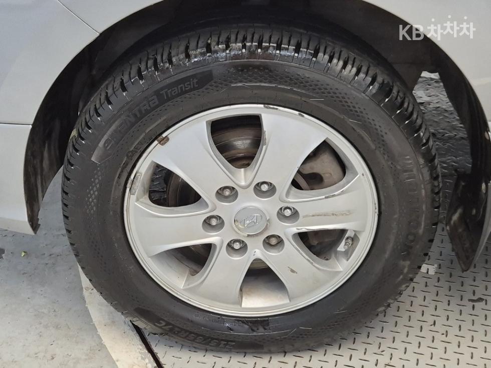 Hyundai Starex — miniaturë 18