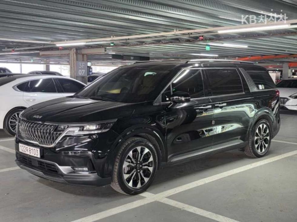 Kia Carnival — miniaturë 2