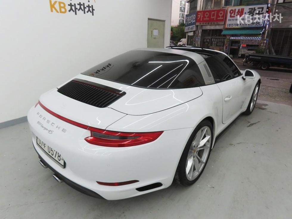 Porsche 911 — miniaturë 7