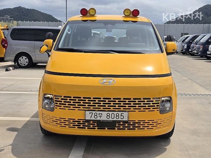 Hyundai Staria 3.5 LPG 투어러 11 모던 — foto 1