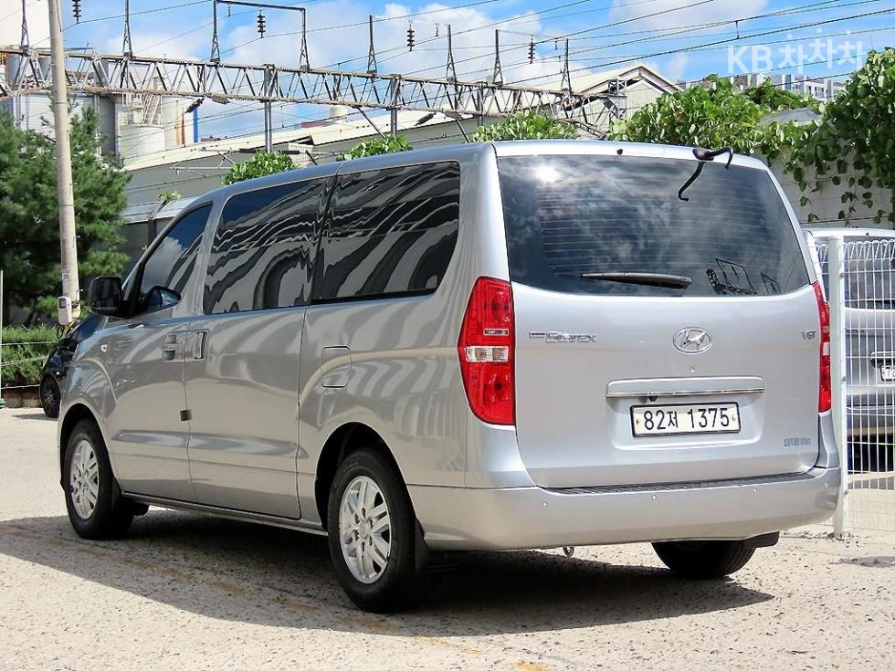 Hyundai Starex — miniaturë 3