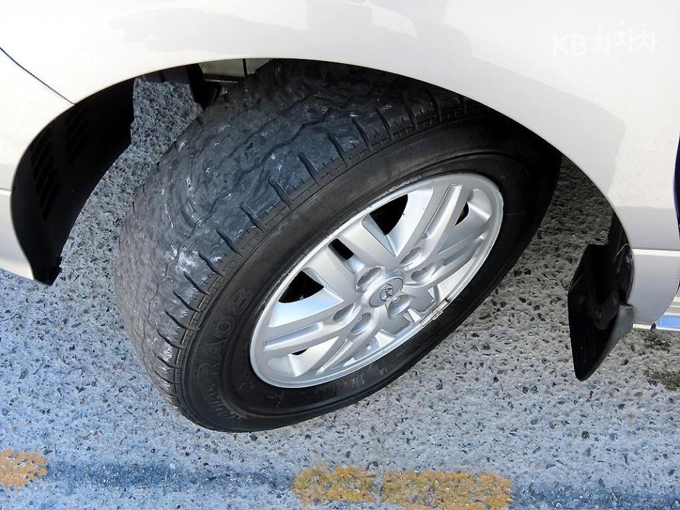 Hyundai Starex — miniaturë 18