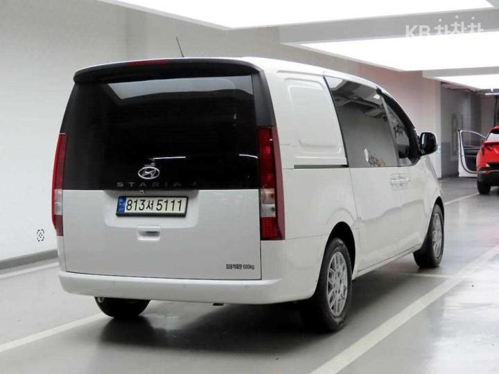 Hyundai Staria — miniaturë 3