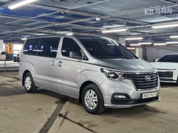 Hyundai Starex Van 3-Seater Smart — foto 1