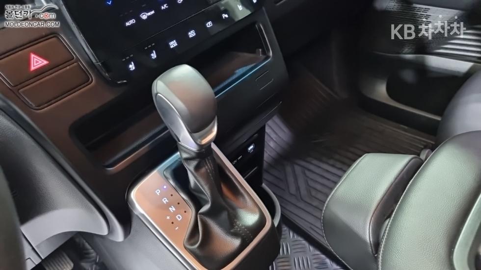 Hyundai Staria — miniaturë 12