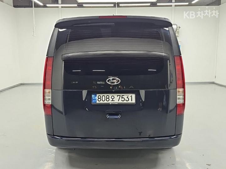 Hyundai Staria — miniaturë 3