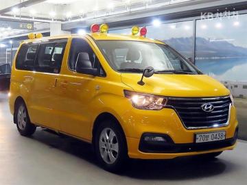 Hyundai Starex LPi 어린이버스 15인승 — foto 1