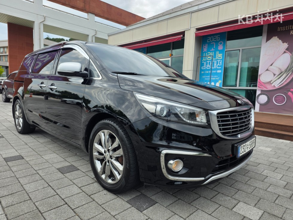 Kia Carnival — miniaturë 2