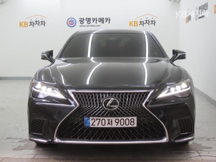 Lexus LS 500 AWD LUXURY — foto 1
