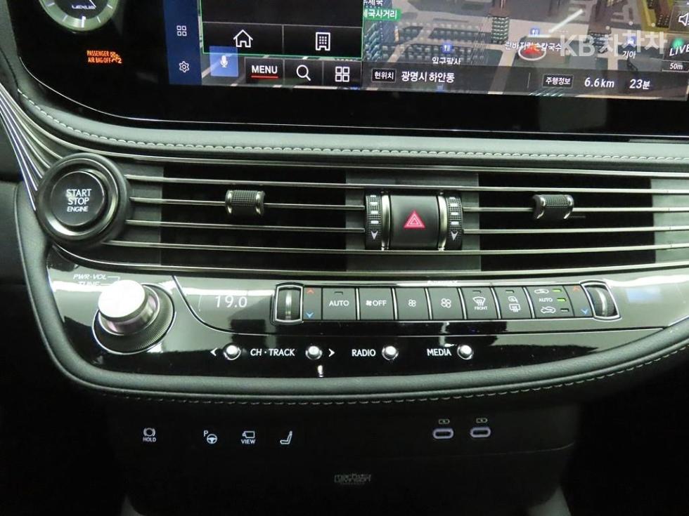 Lexus LS — miniaturë 12