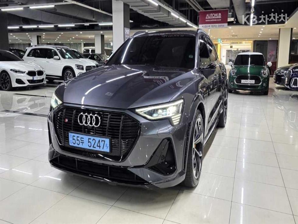 아우디 e-트론 2022년식 아우디 e-tron S Quattro 기본형