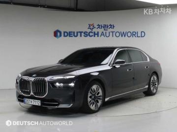 BMW 7er 740i sDrive Design Pure Excellence — foto 1