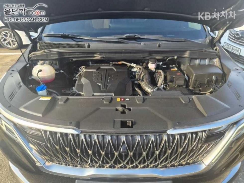 Kia Carnival — miniaturë 17