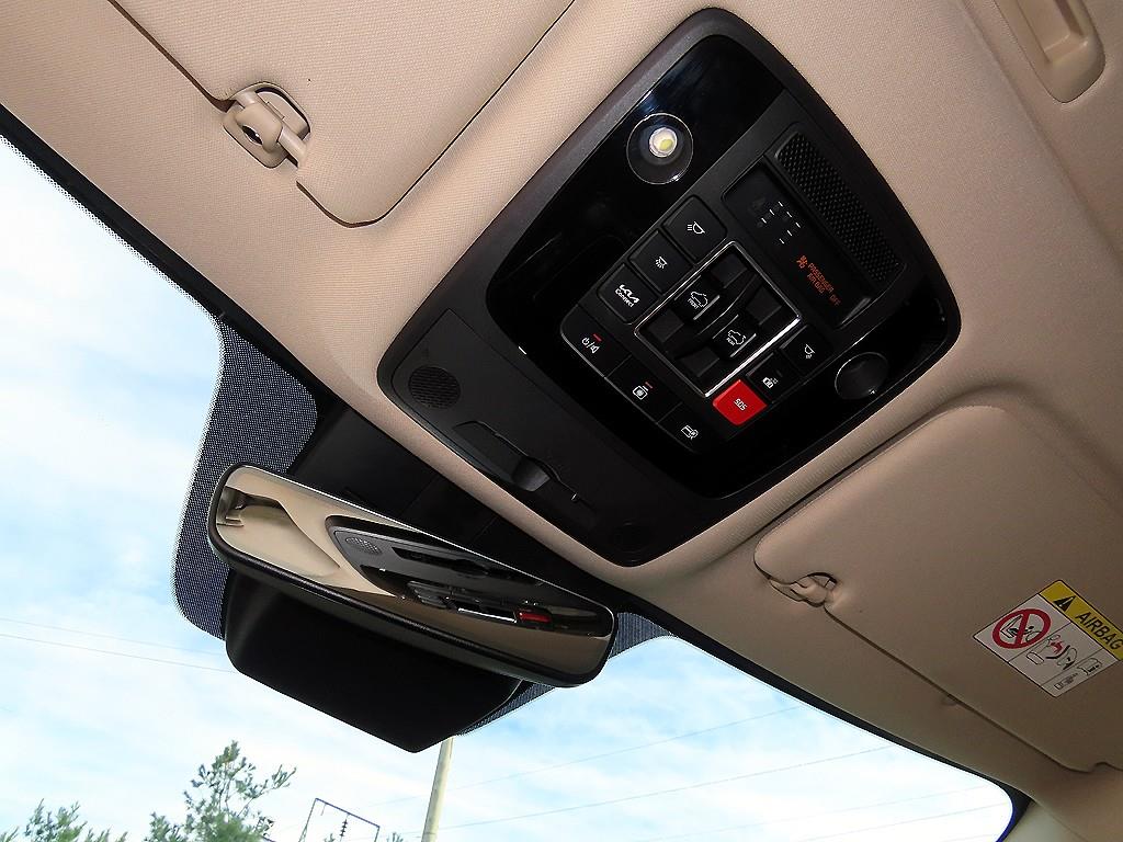 Kia Carnival — miniaturë 14