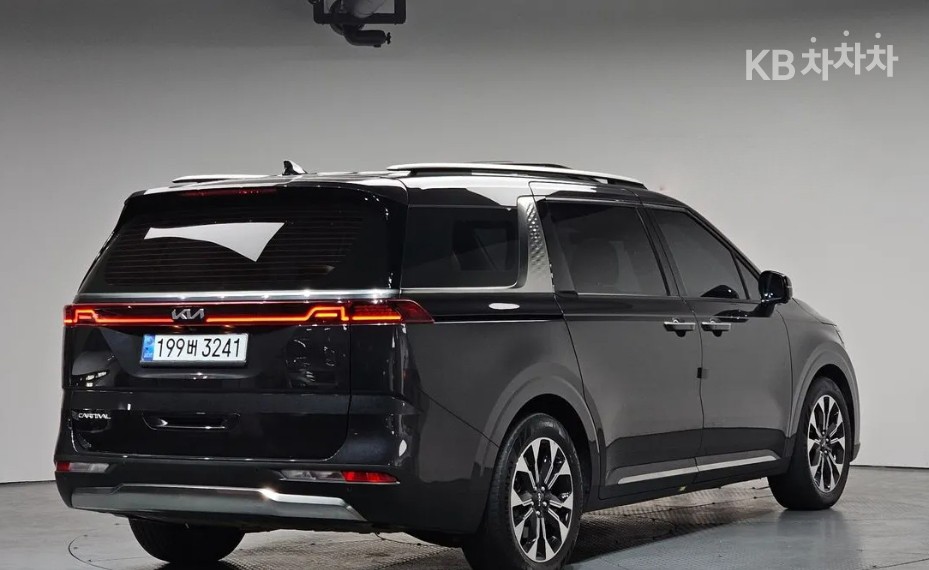 Kia Carnival — miniaturë 2