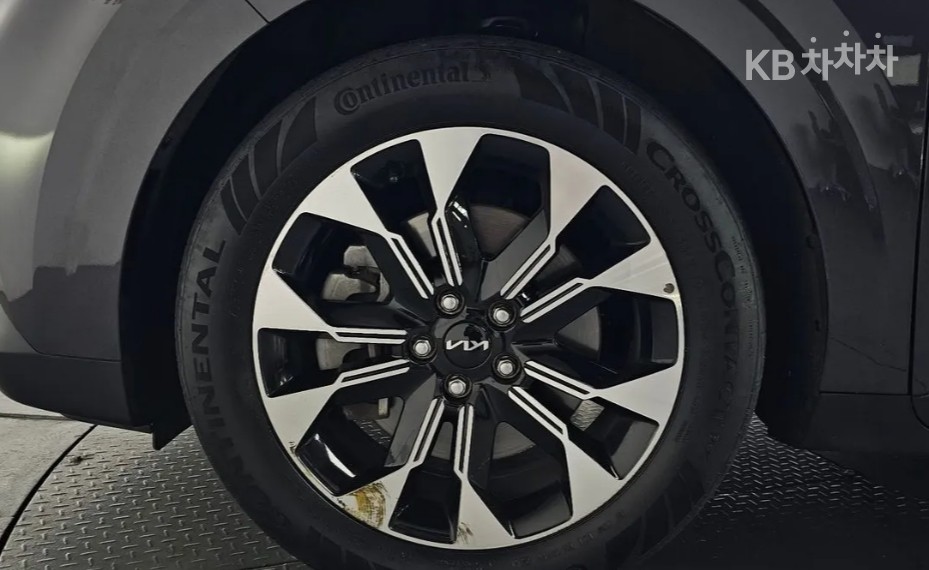 Kia Carnival — miniaturë 5