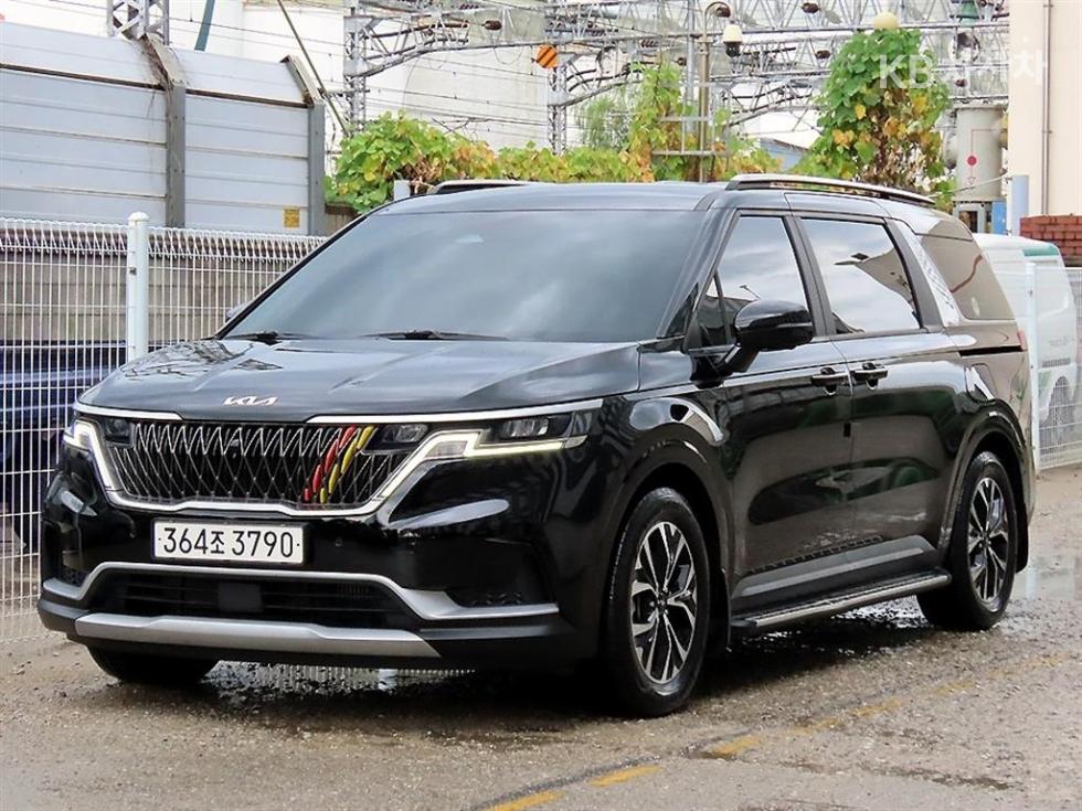 Kia Carnival — miniaturë 2
