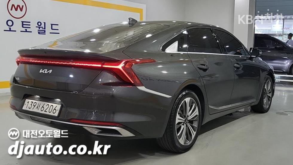 Kia K8 — miniaturë 3