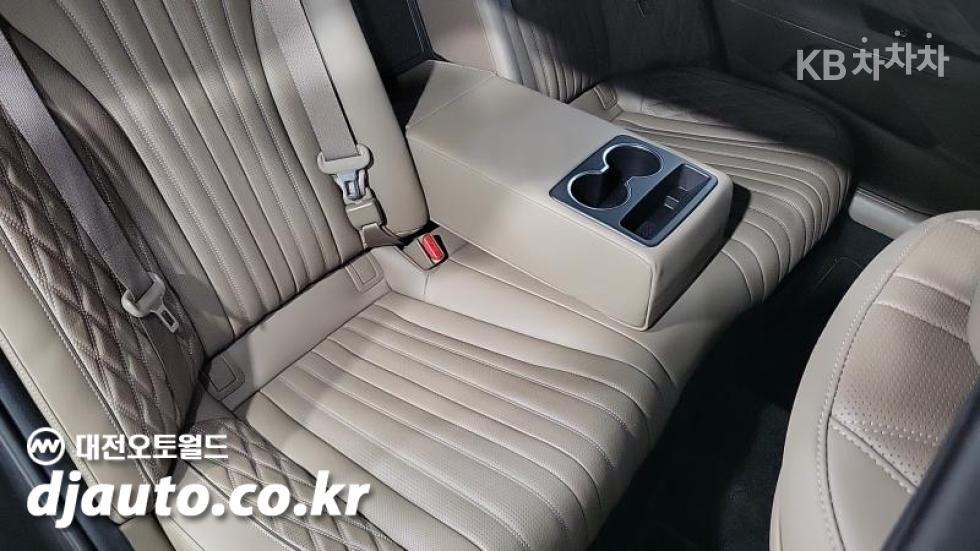 Kia K8 — miniaturë 17