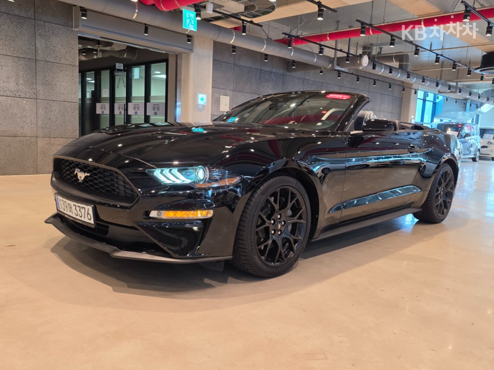 2023 ford mustang convertible premium