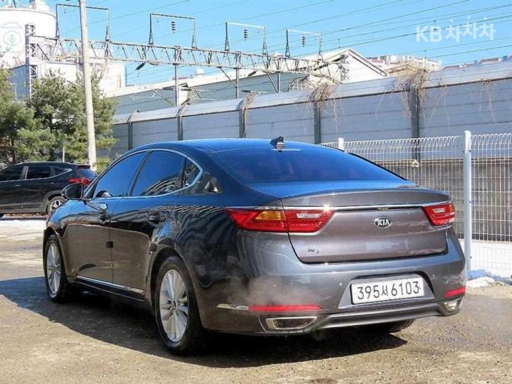 Kia K7 — miniaturë 3