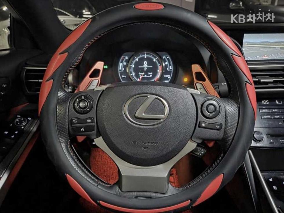Lexus IS — miniaturë 11
