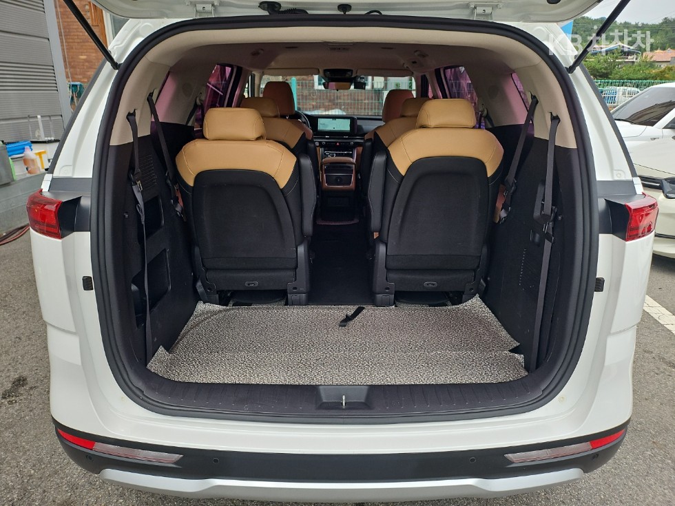 Kia Carnival — miniaturë 7