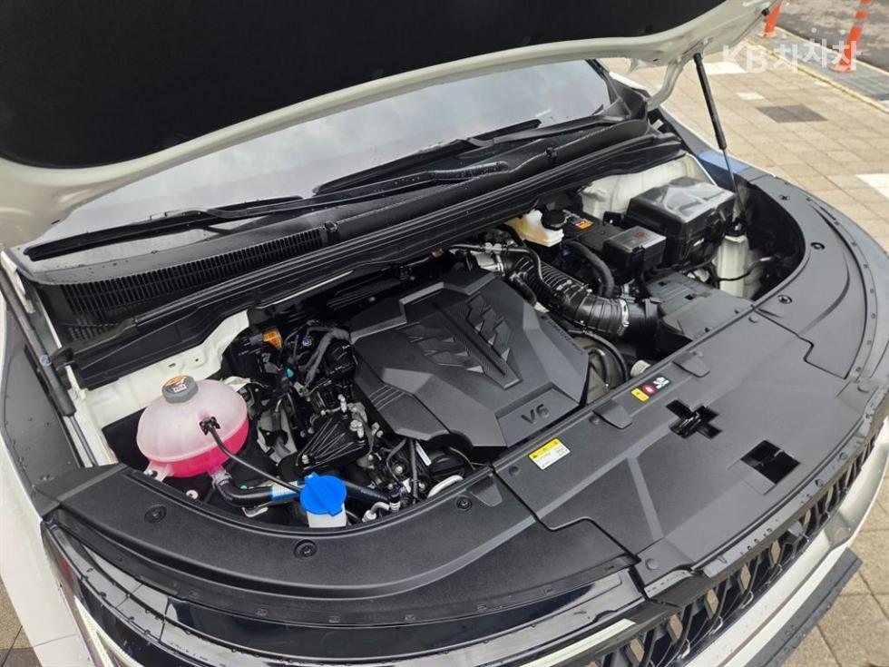 Kia Carnival — miniaturë 5