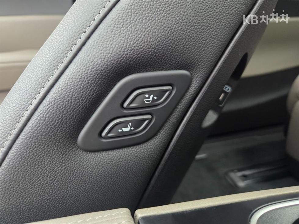 Kia Carnival — miniaturë 6