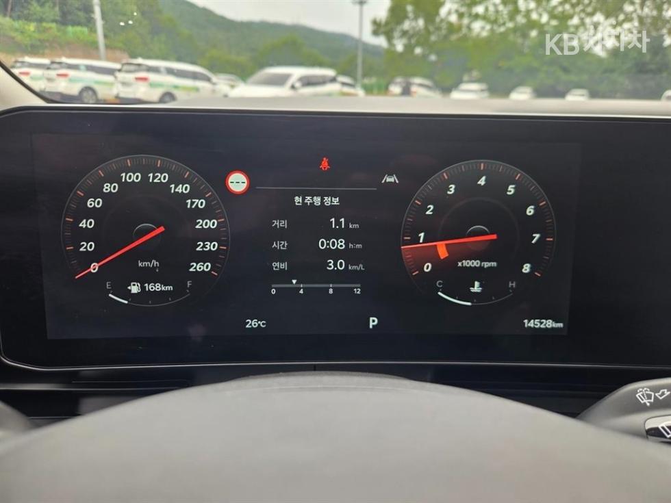 Kia Carnival — miniaturë 11