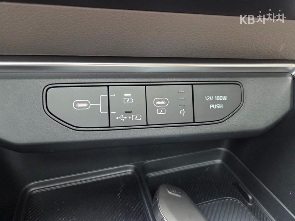 Kia Carnival — miniaturë 12