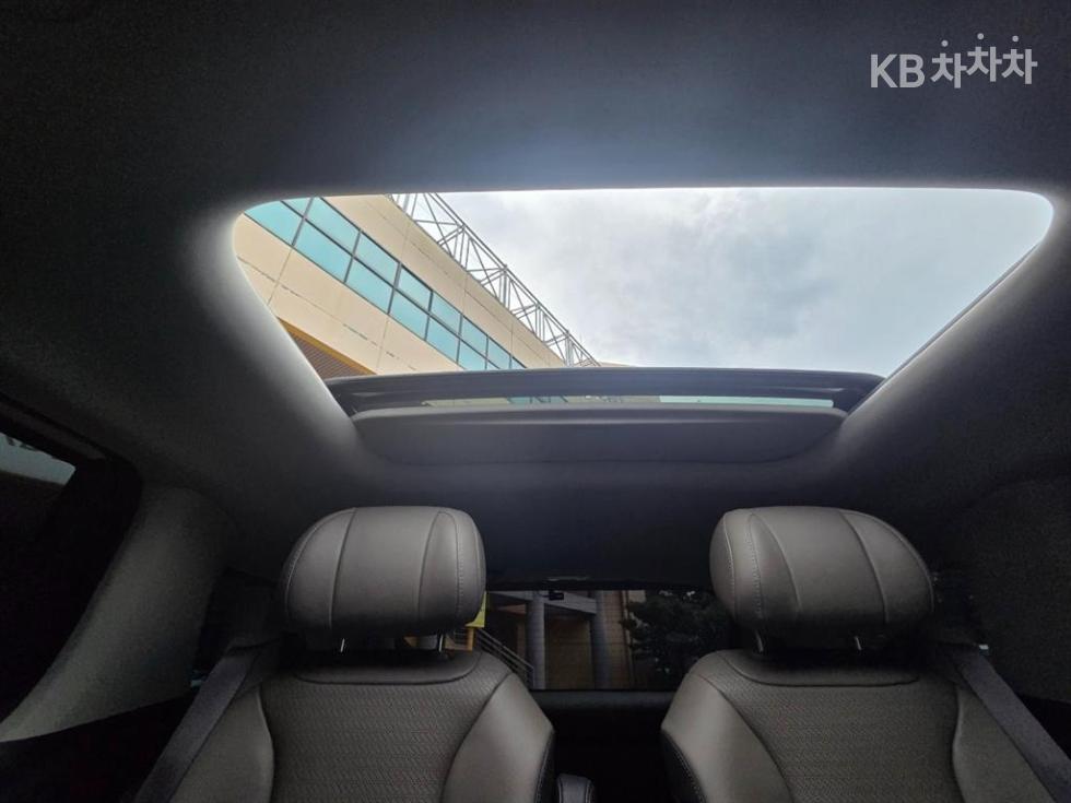 Kia Carnival — miniaturë 13