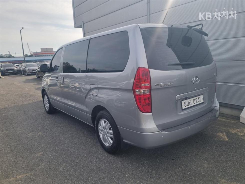 Hyundai Starex — miniaturë 4