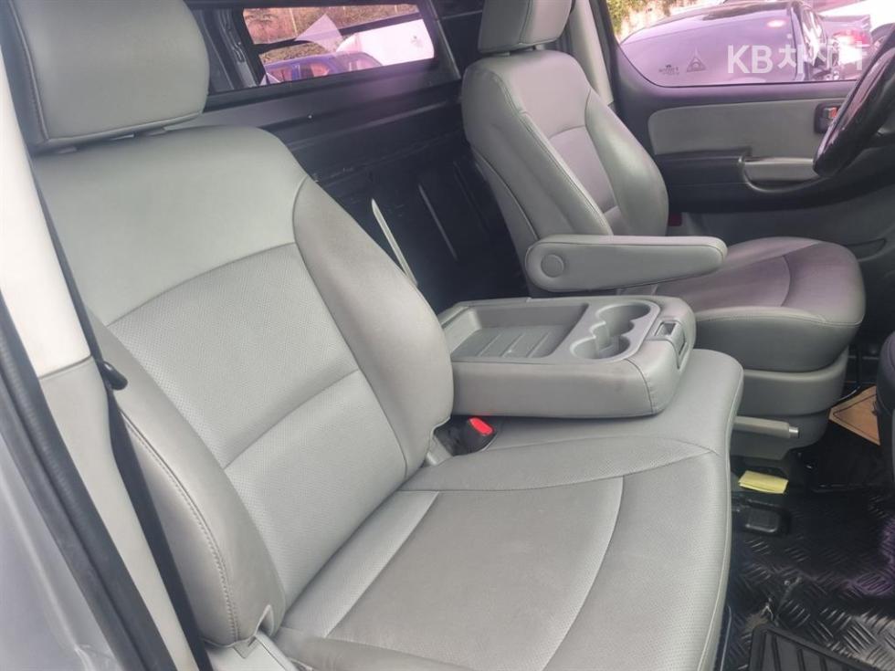 Hyundai Starex — miniaturë 7